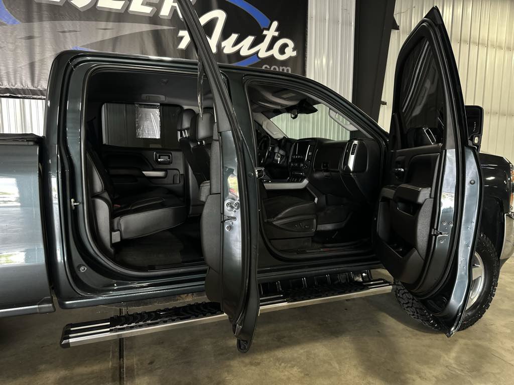 Used 2018 Chevrolet Silverado 2500 LTZ w/ Duramax Plus Package AWD/4WD image 18