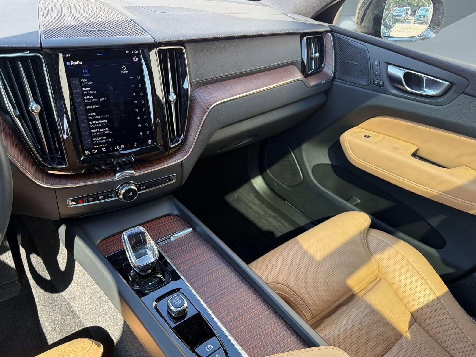 Used 2023 Volvo XC60 B5 Ultimate w/ Climate Package image 26