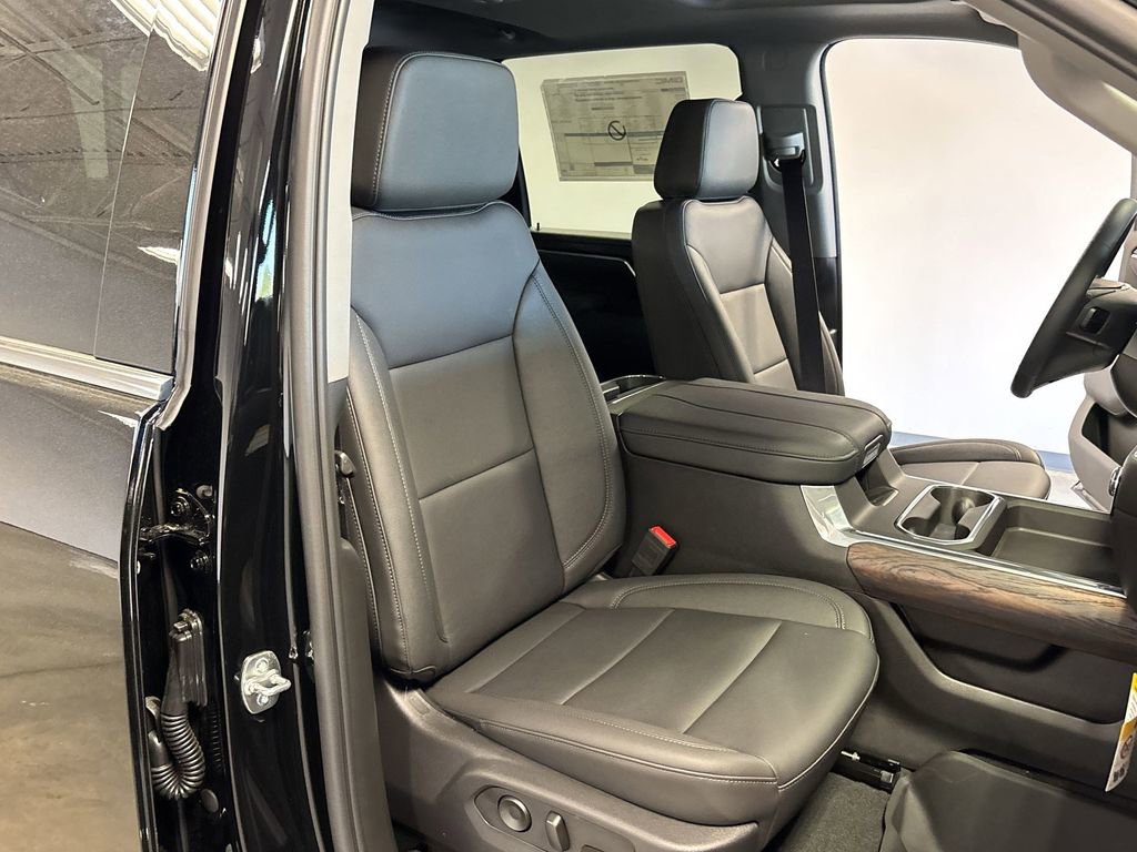 New 2025 GMC Sierra 2500 SLT w/ SLT Premium Package image 33