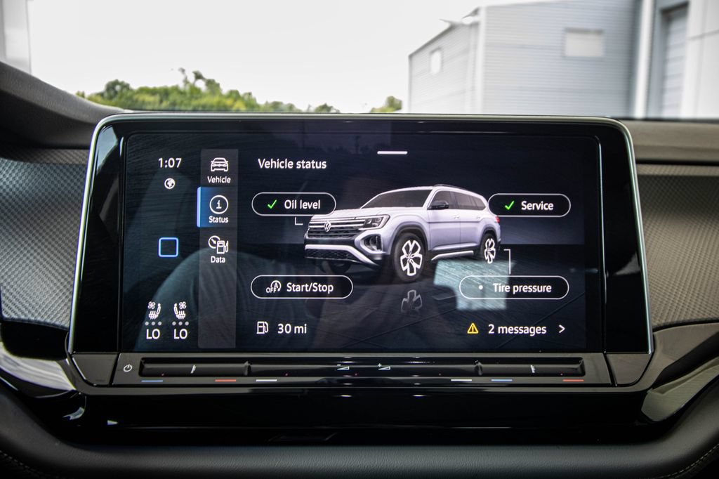 Certified 2024 Volkswagen Atlas Peak Edition SEL AWD/4WD image 44