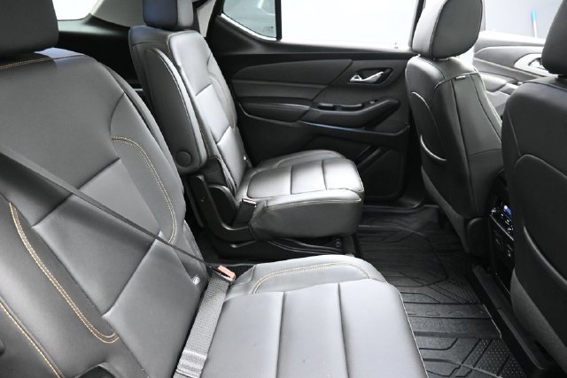 Used 2021 Chevrolet Traverse LT w/ LT Premium Package FWD image 31