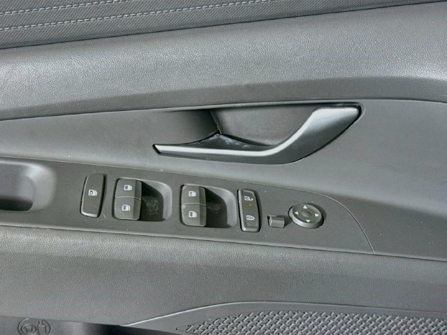 Used 2024 Hyundai Elantra SE FWD image 22