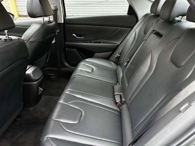 Used 2024 Hyundai Elantra Limited FWD image 20