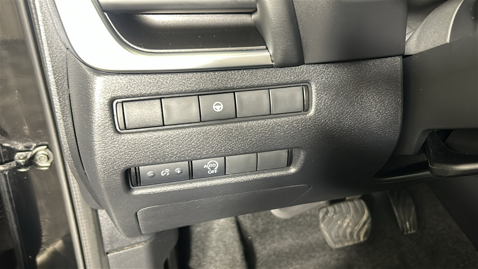 Used 2023 Nissan Rogue SV AWD/4WD image 23