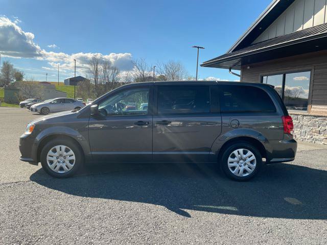 Used 2019 Dodge Grand Caravan SE w/ UConnect Hands-Free Group FWD image 3