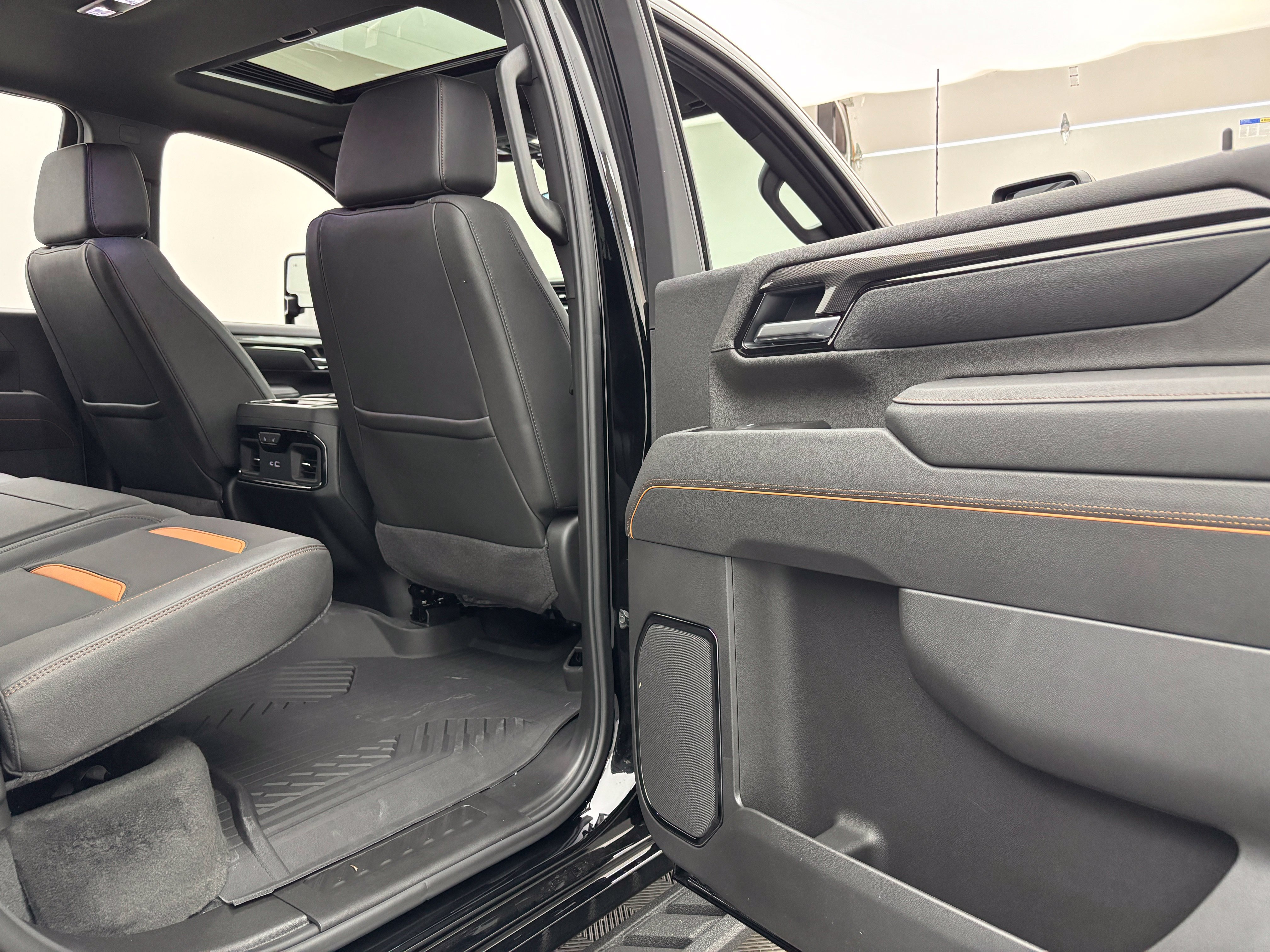 New 2026 GMC Sierra 2500 AT4 w/ AT4 Premium Plus Package AWD/4WD image 36