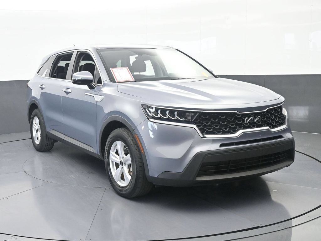 Used 2023 Kia Sorento LX FWD image 9