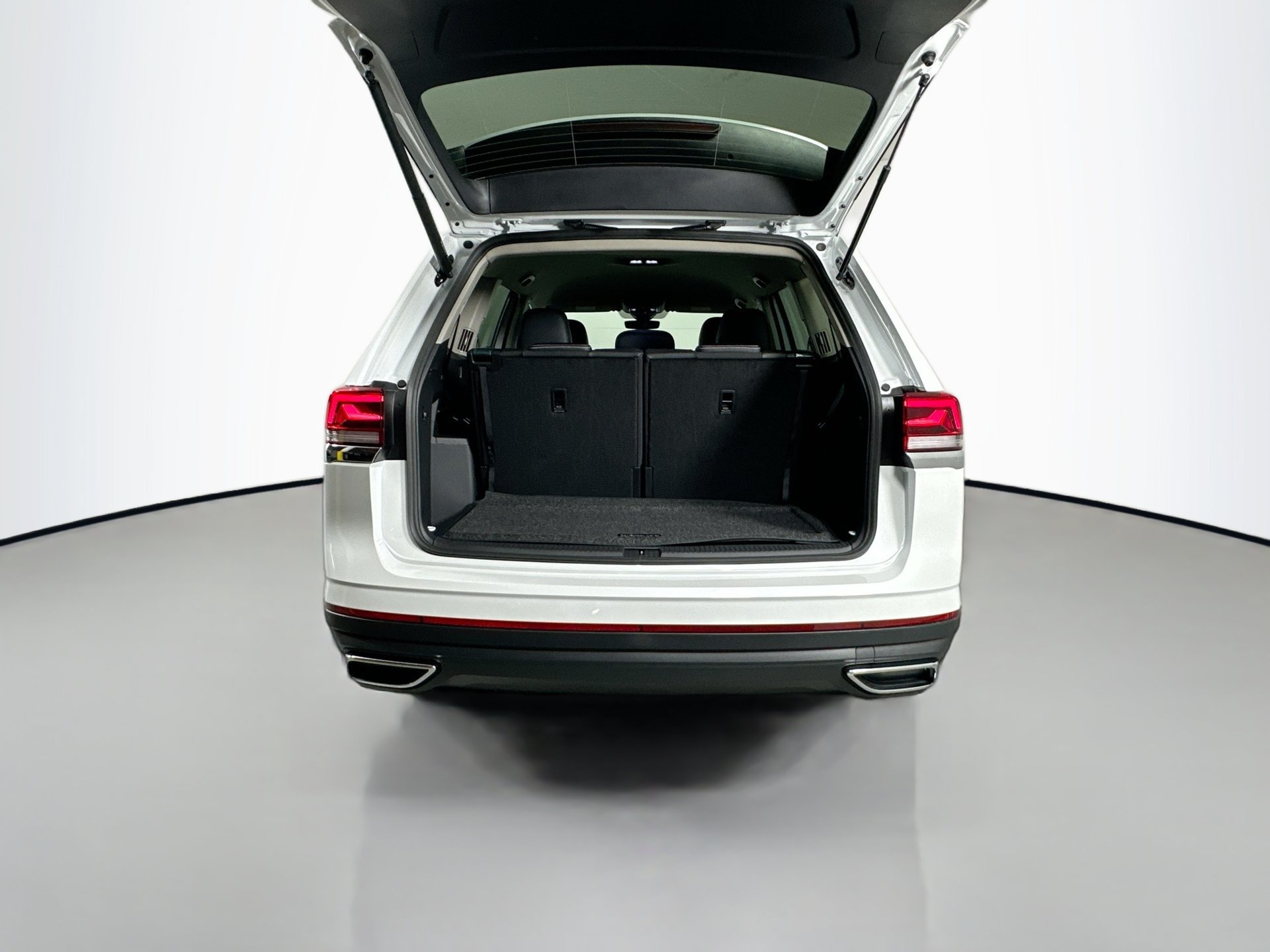 Certified 2026 Volkswagen Atlas SE FWD image 24