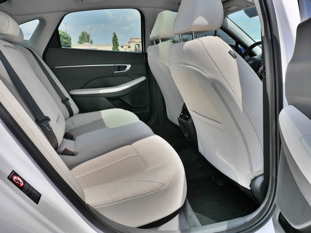 Used 2023 Hyundai Sonata SEL w/ Convenience Package FWD image 11