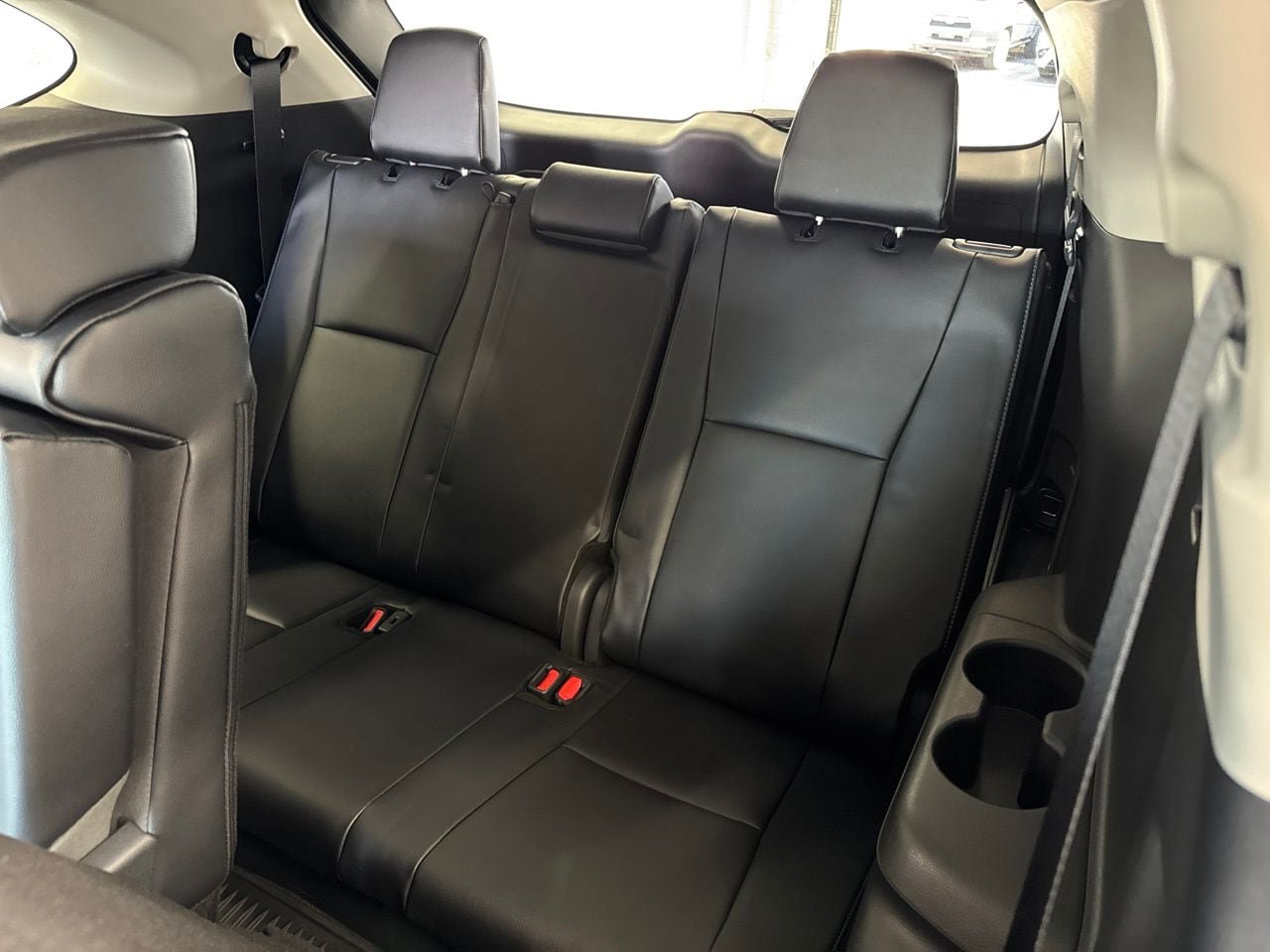 Used 2026 Toyota Highlander Limited AWD/4WD image 41