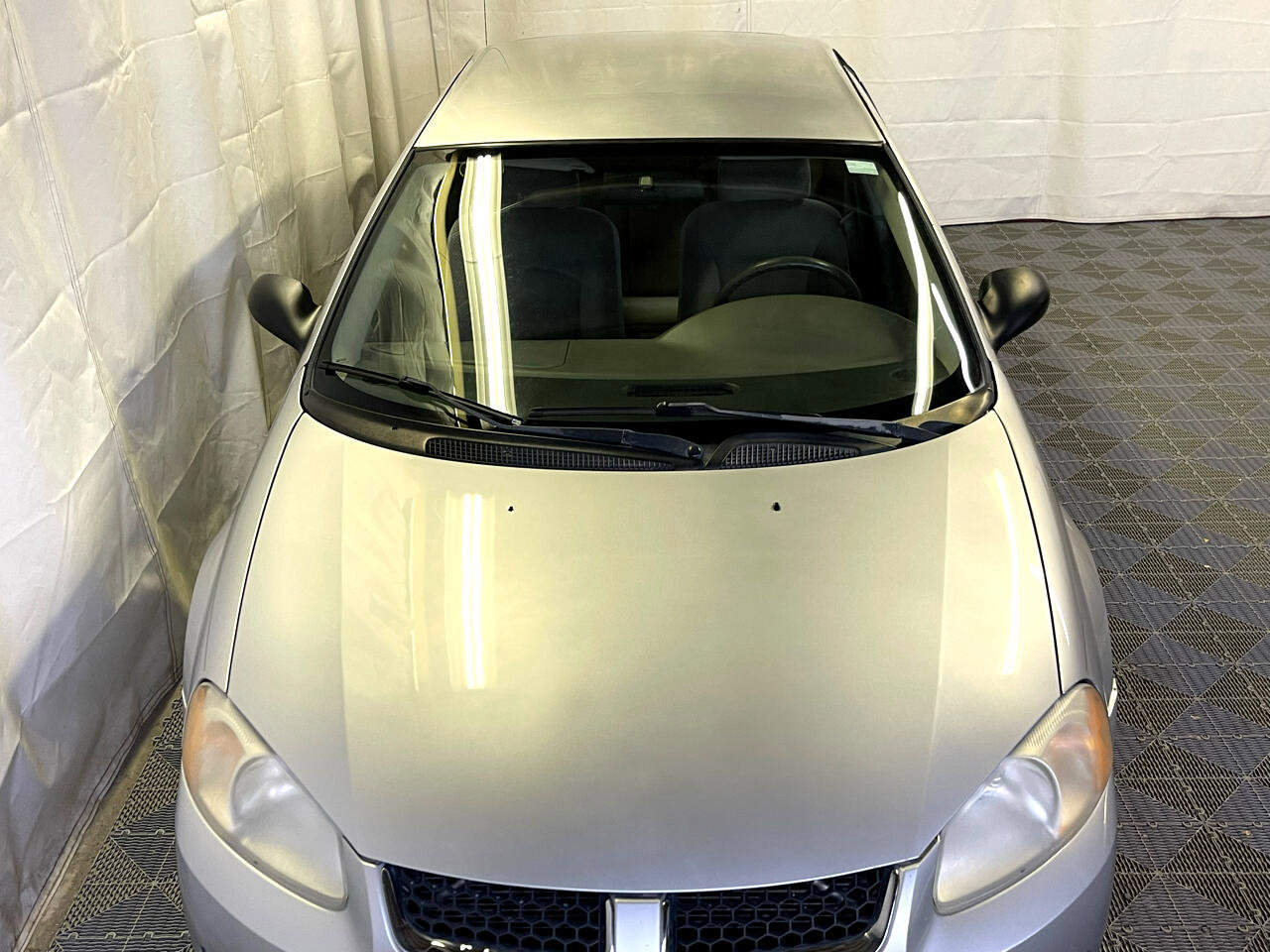 Used 2004 Dodge Stratus SE image 2