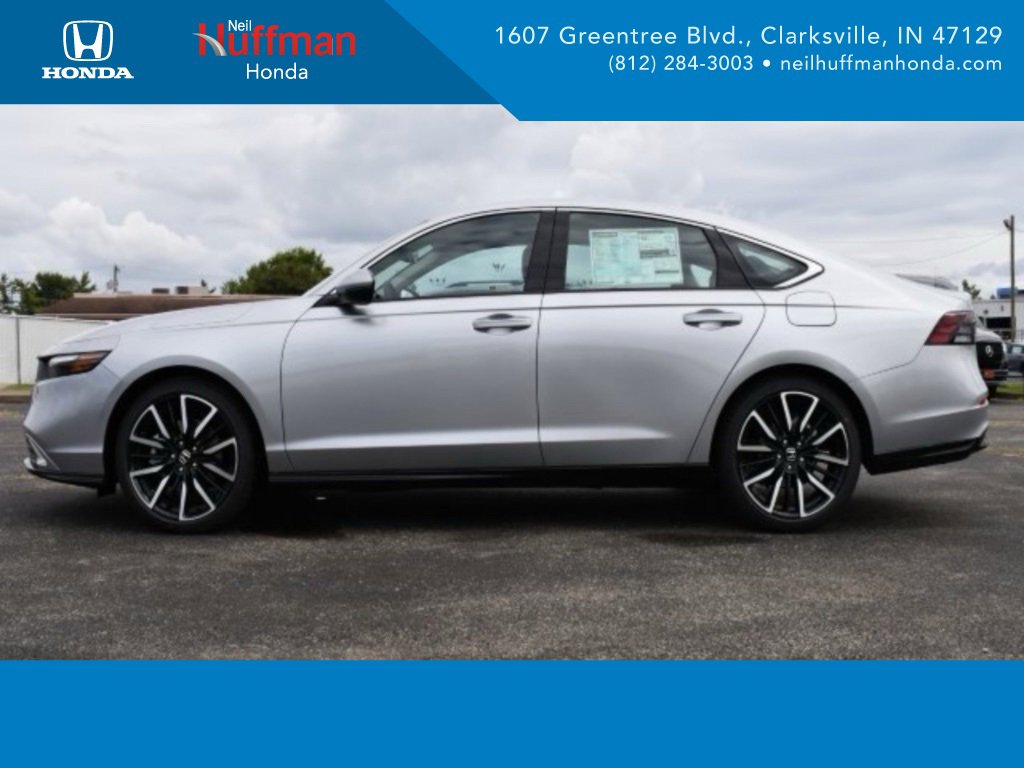 New 2025 Honda Accord Touring image 4