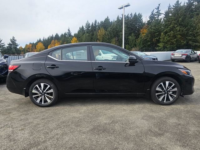 Used 2025 Nissan Sentra SV w/ SV Premium Package image 4