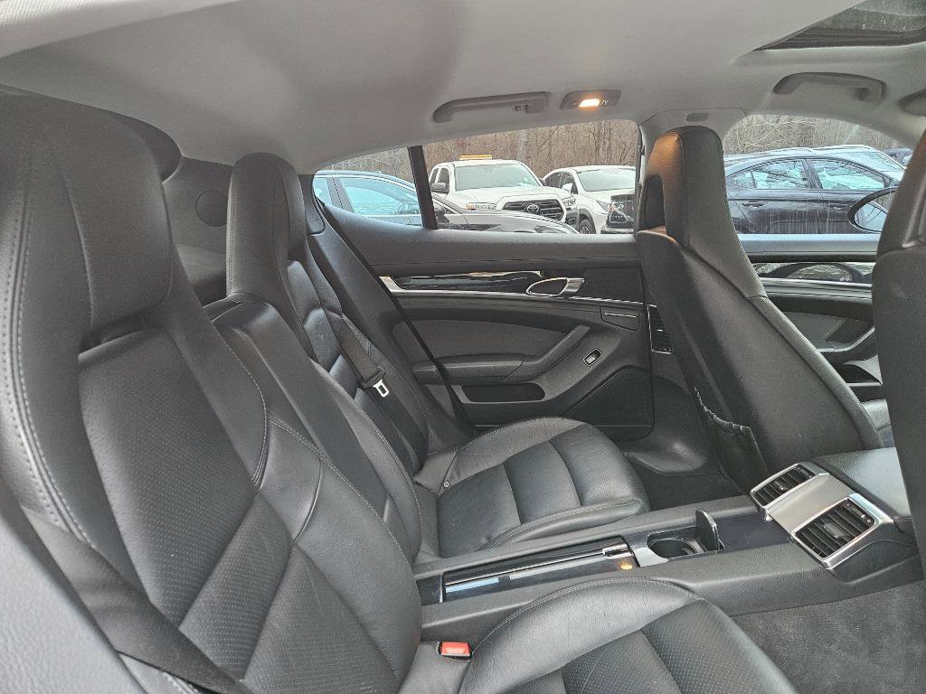 Used 2012 Porsche Panamera 4 image 30