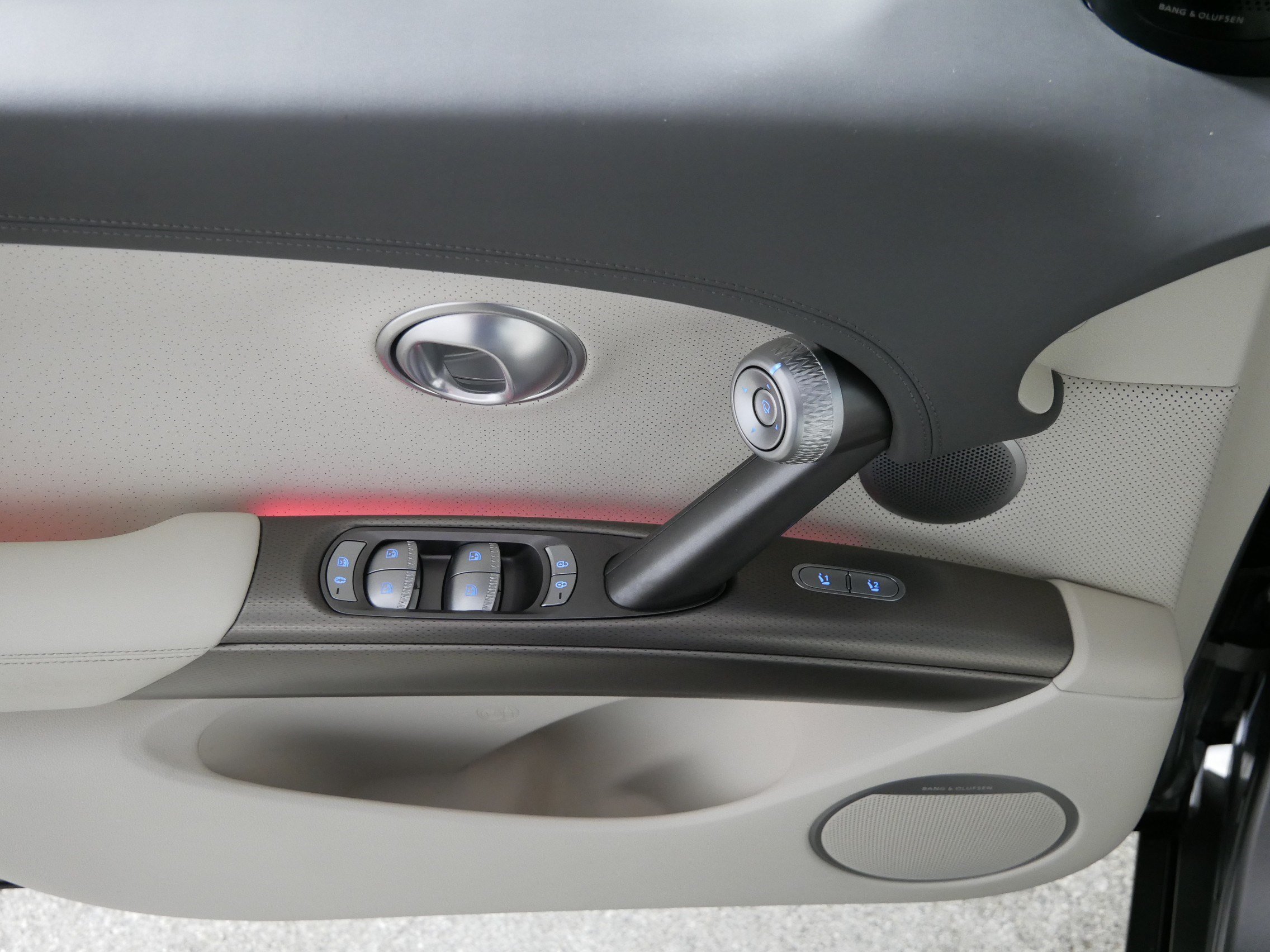 Certified 2023 Genesis GV60 Advanced AWD/4WD image 19