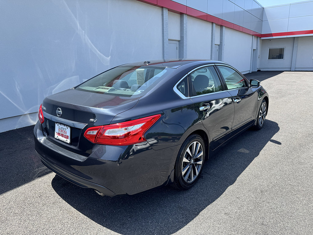 Used 2016 Nissan Altima 2.5 SV w/ Convenience Package FWD image 5