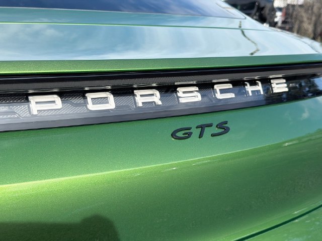 Used 2023 Porsche Taycan RWD image 11