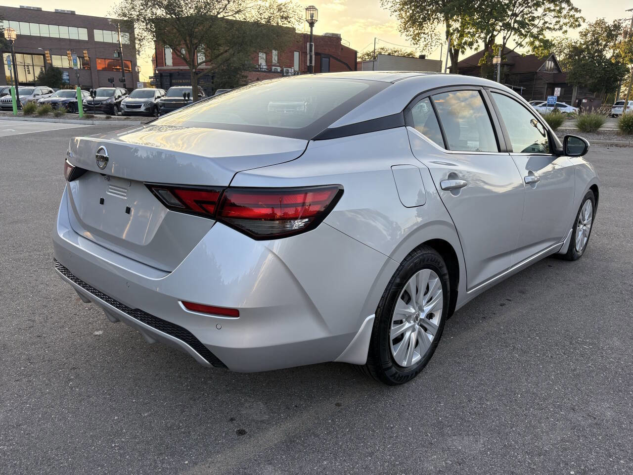 Used 2020 Nissan Sentra S image 36
