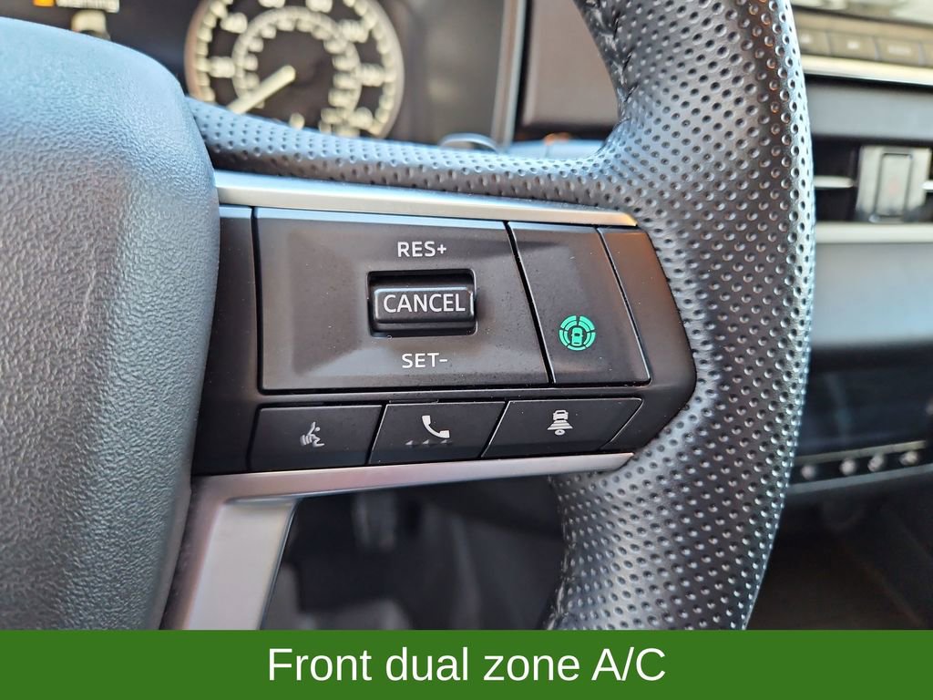 Used 2024 Mitsubishi Outlander SE image 12