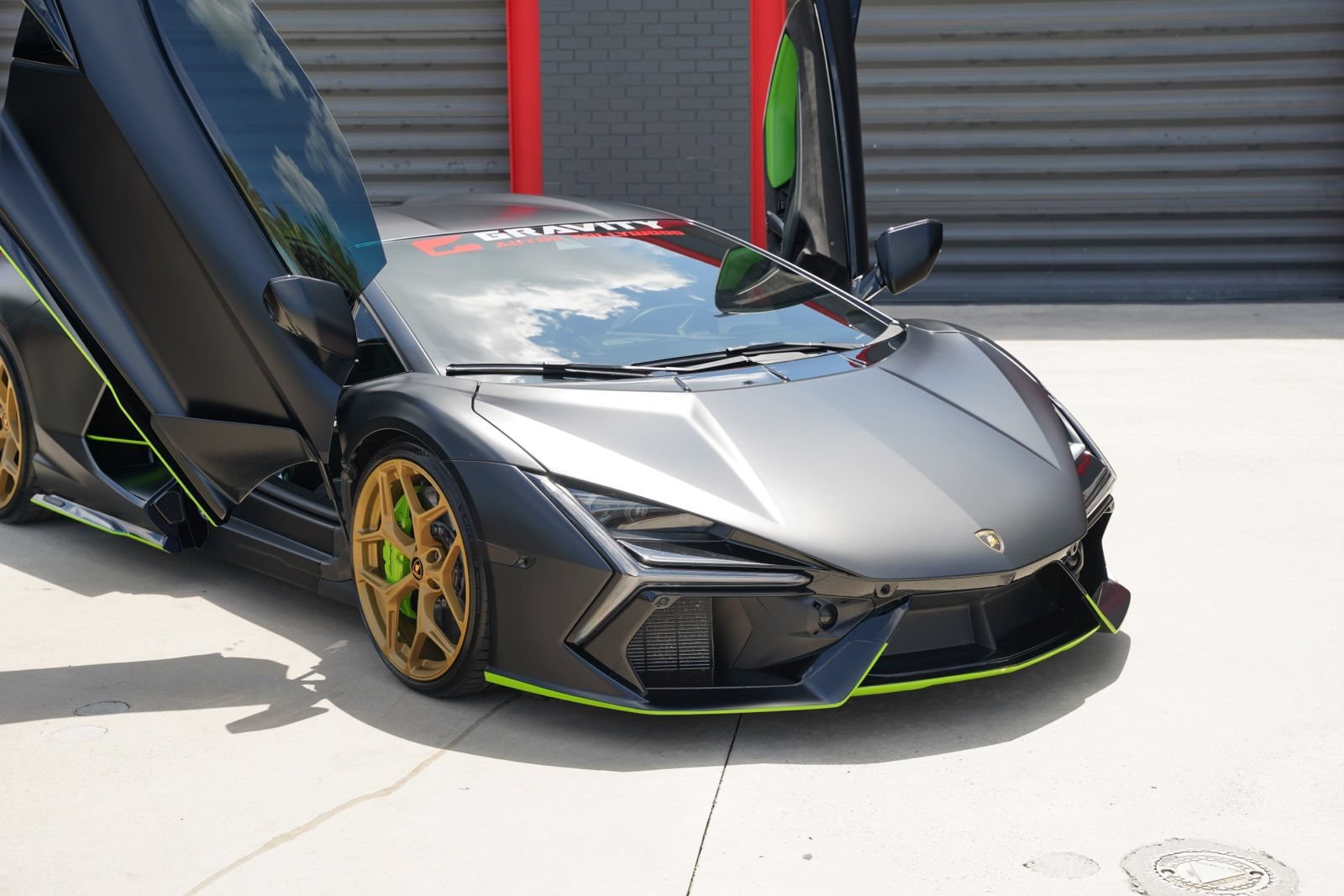 Used 2024 Lamborghini Revuelto AWD/4WD image 41