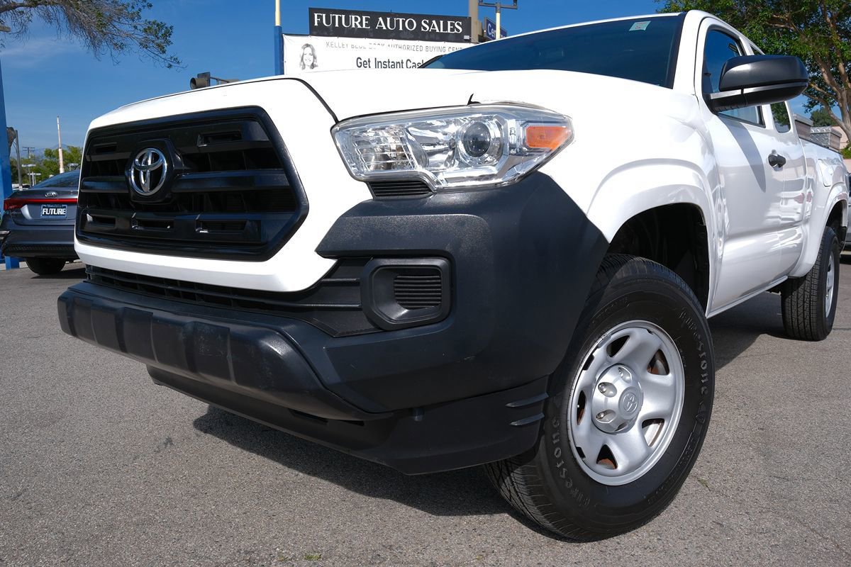 Used 2017 Toyota Tacoma SR RWD image 8