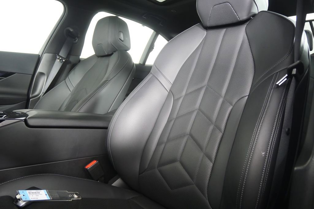 Certified 2025 BMW 540i xDrive image 9