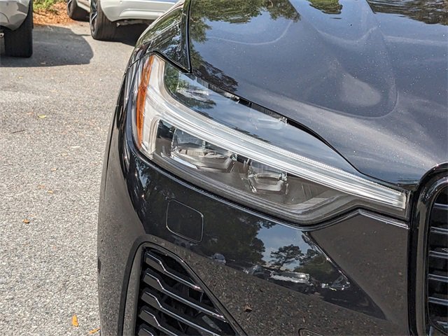 New 2025 Volvo XC60 T8 Plus w/ Climate Package image 10