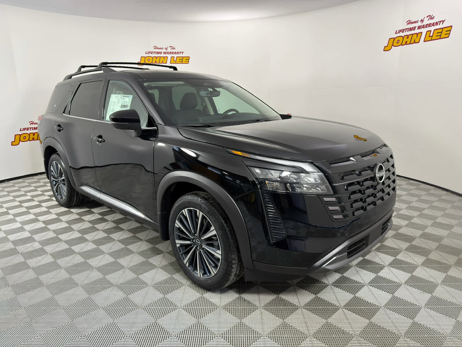 New 2026 Nissan Pathfinder Platinum image 8