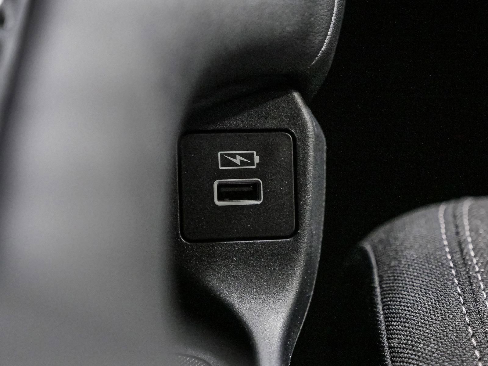 Used 2023 Honda HR-V LX image 28