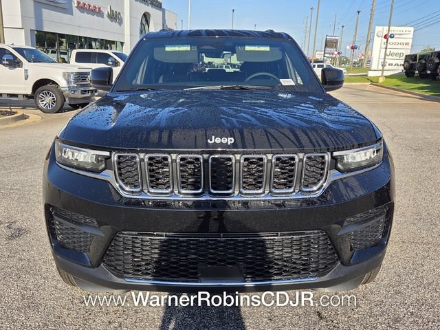 New 2026 Jeep Grand Cherokee Laredo RWD image 2
