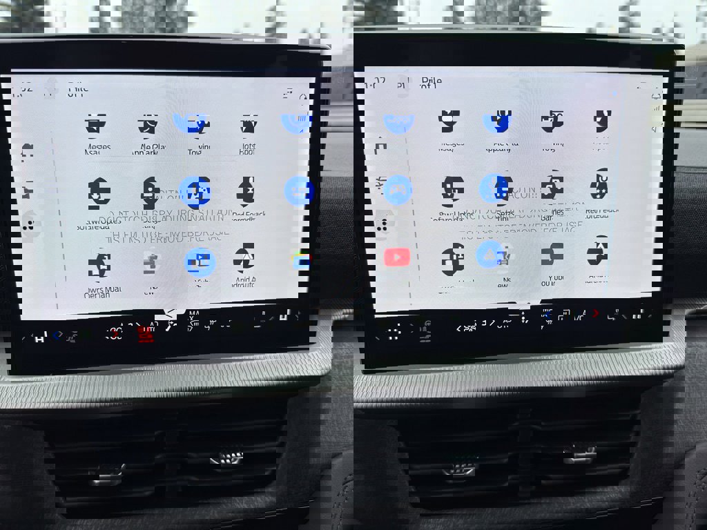 New 2026 Ford Explorer Platinum w/ LUX Leather Package image 24