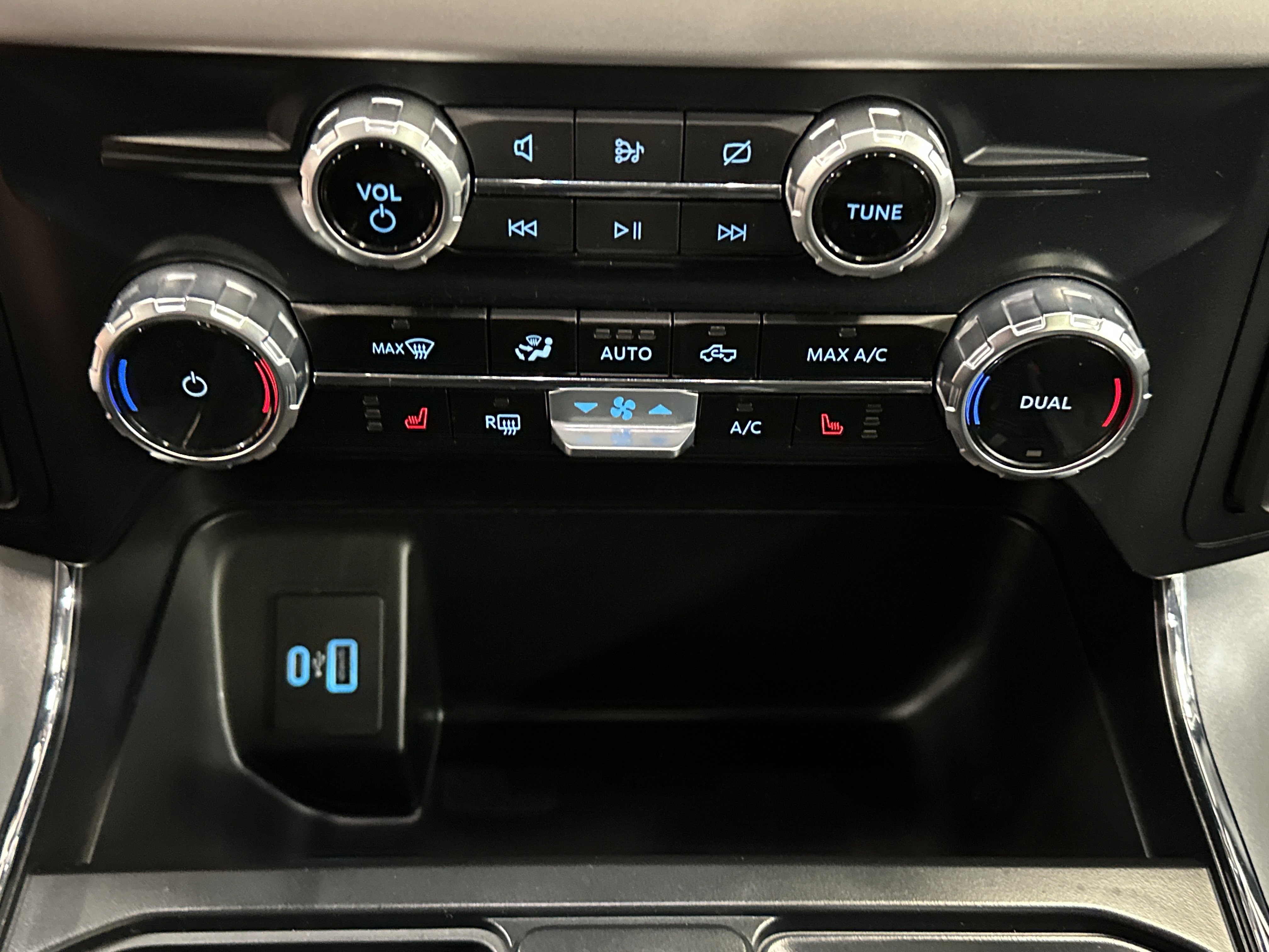 Certified 2023 Ford F150 XLT w/ Equipment Group 302A High image 34