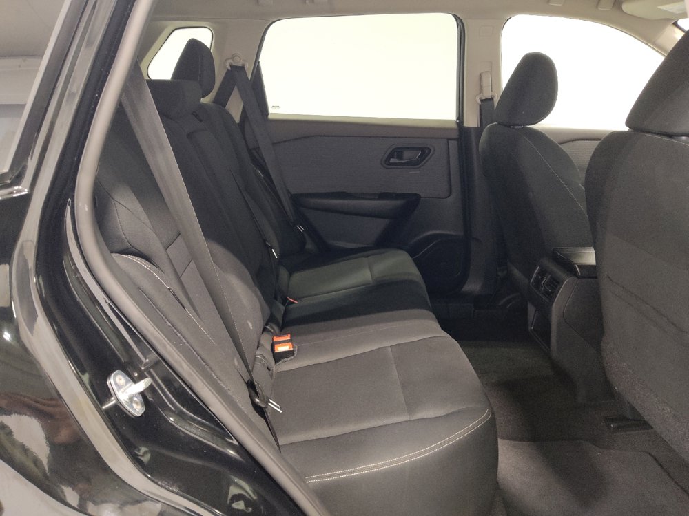 Used 2023 Nissan Rogue S image 19