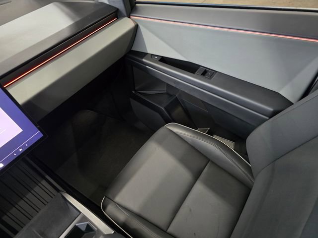 Used 2024 Tesla Cybertruck AWD Crew Cab image 14
