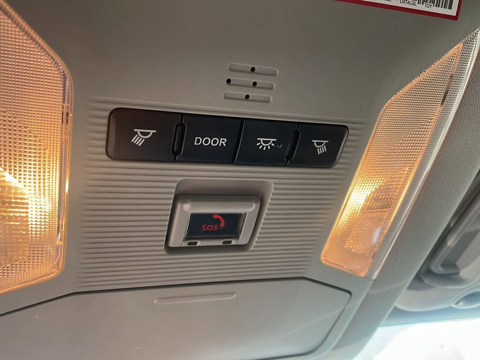 Used 2021 Toyota RAV4 XLE w/ XLE Grade Weather Package image 20