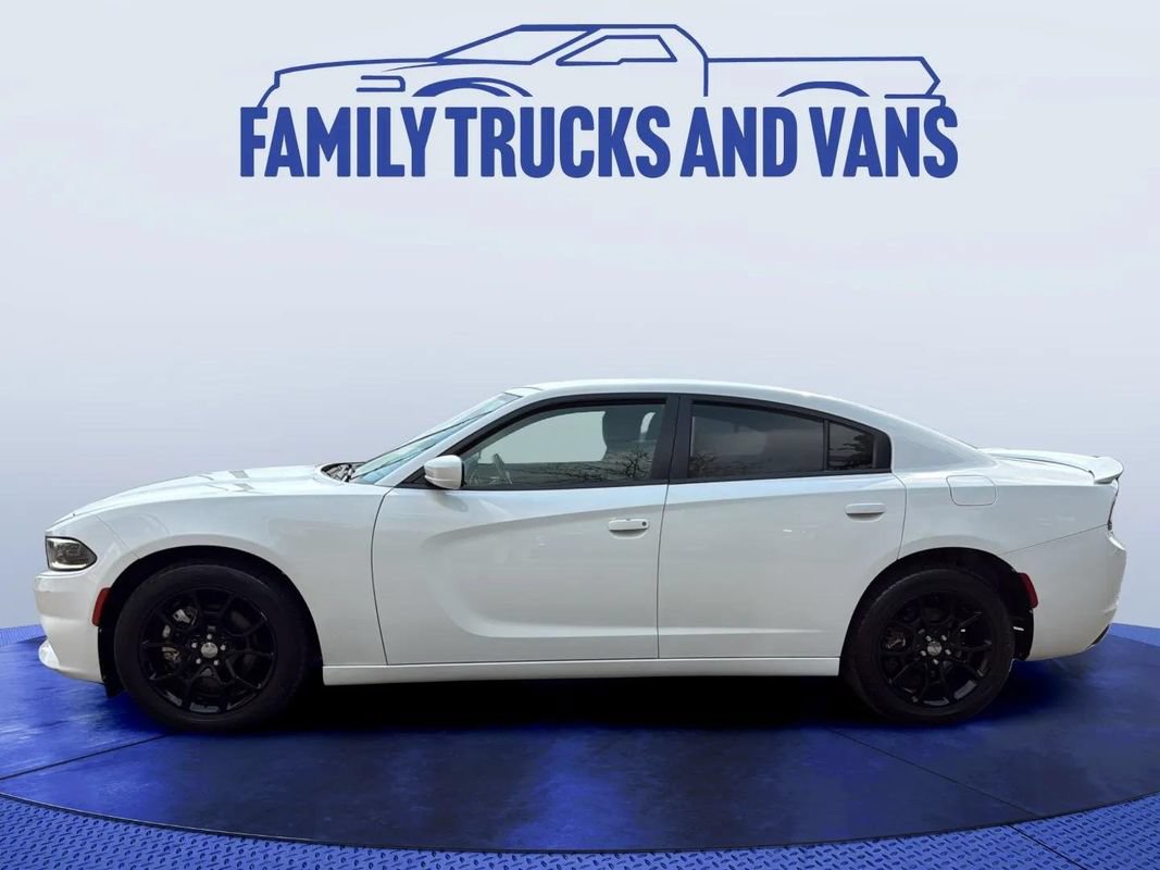 Used 2016 Dodge Charger SXT AWD/4WD image 2