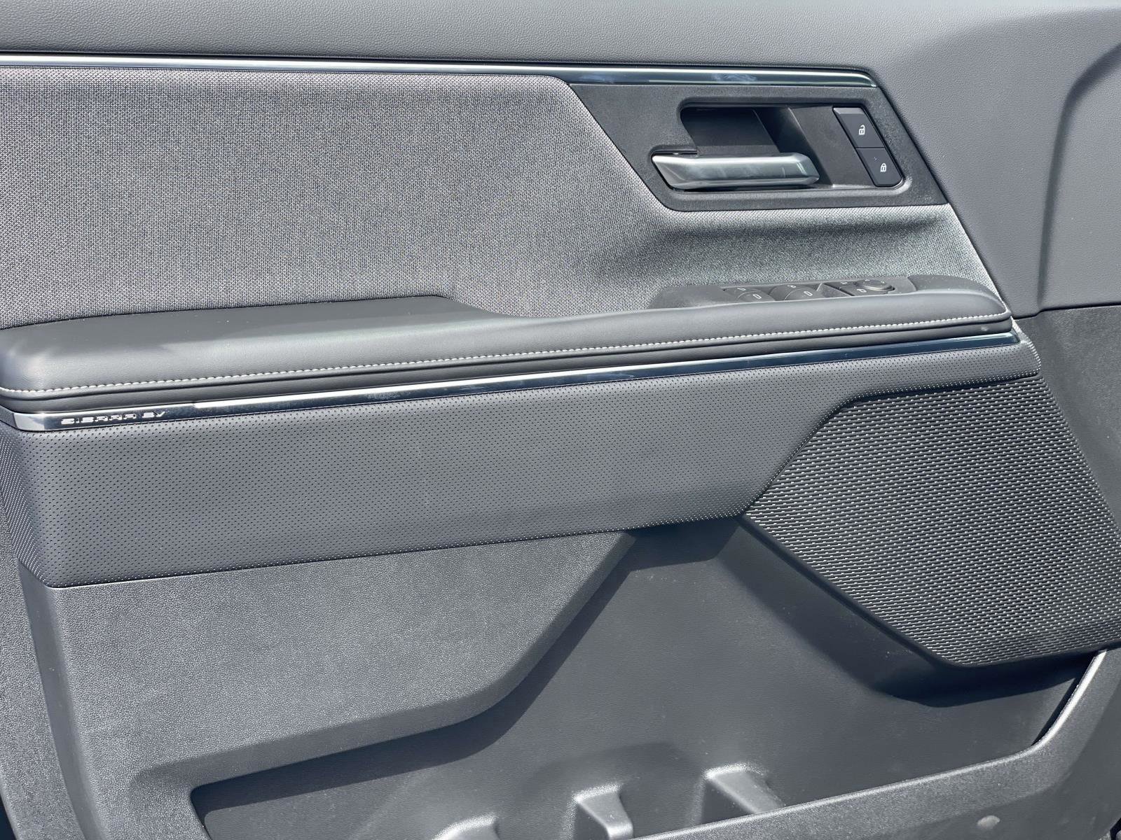 New 2026 GMC Sierra EV Elevation image 18