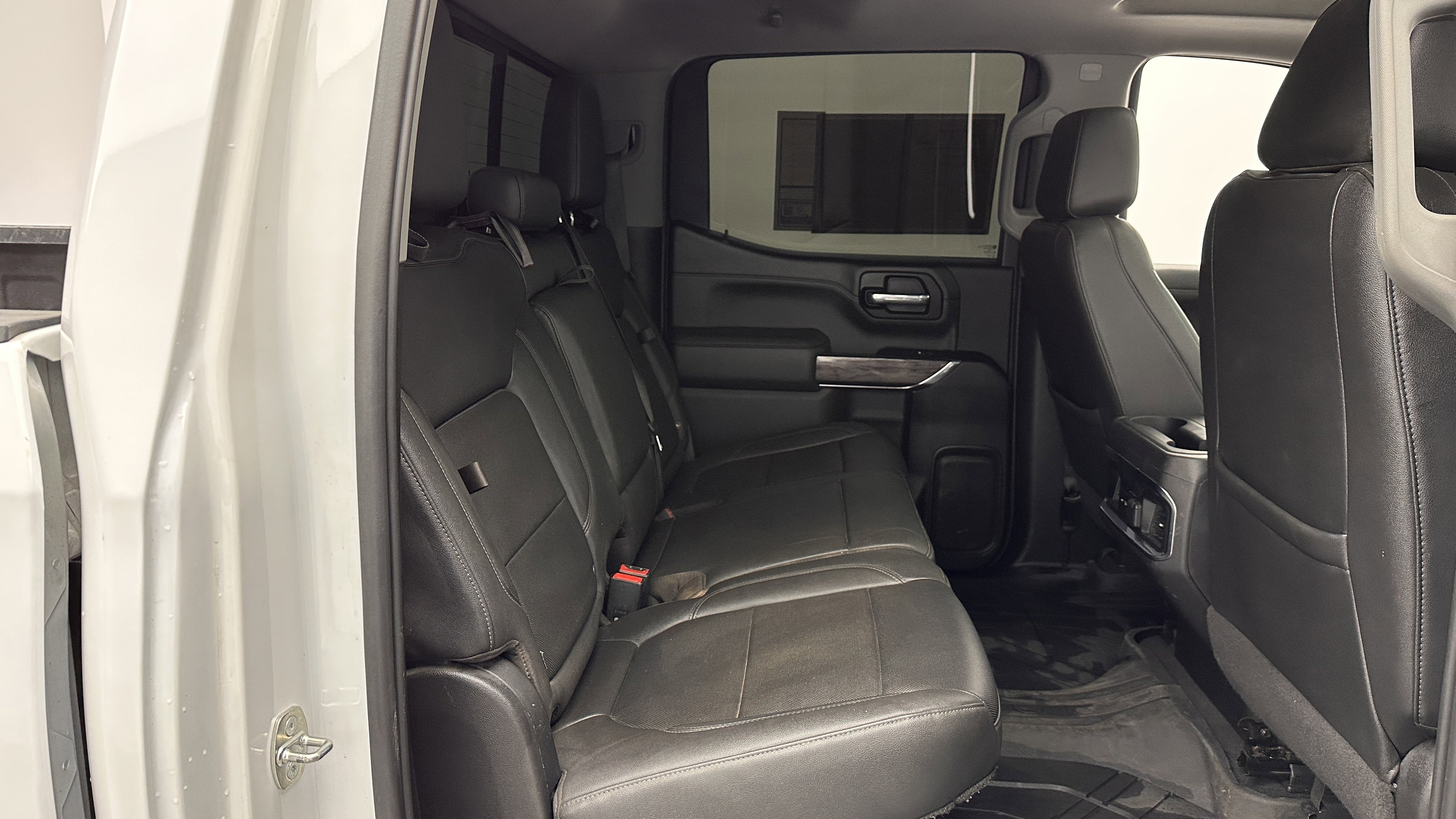 Used 2022 Chevrolet Silverado 1500 LTZ w/ LTZ Premium Package AWD/4WD image 31