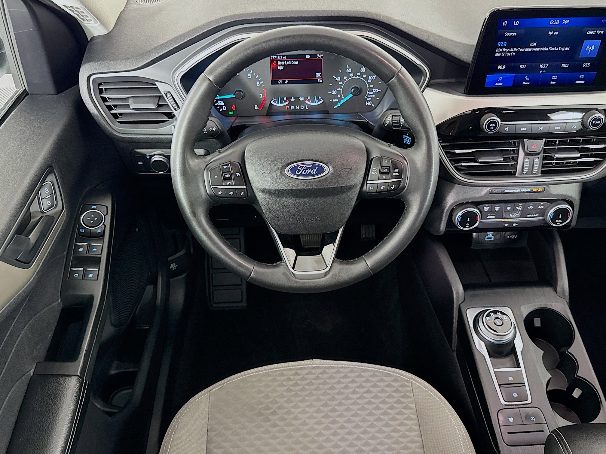 Used 2022 Ford Escape SE w/ Convenience Package image 16