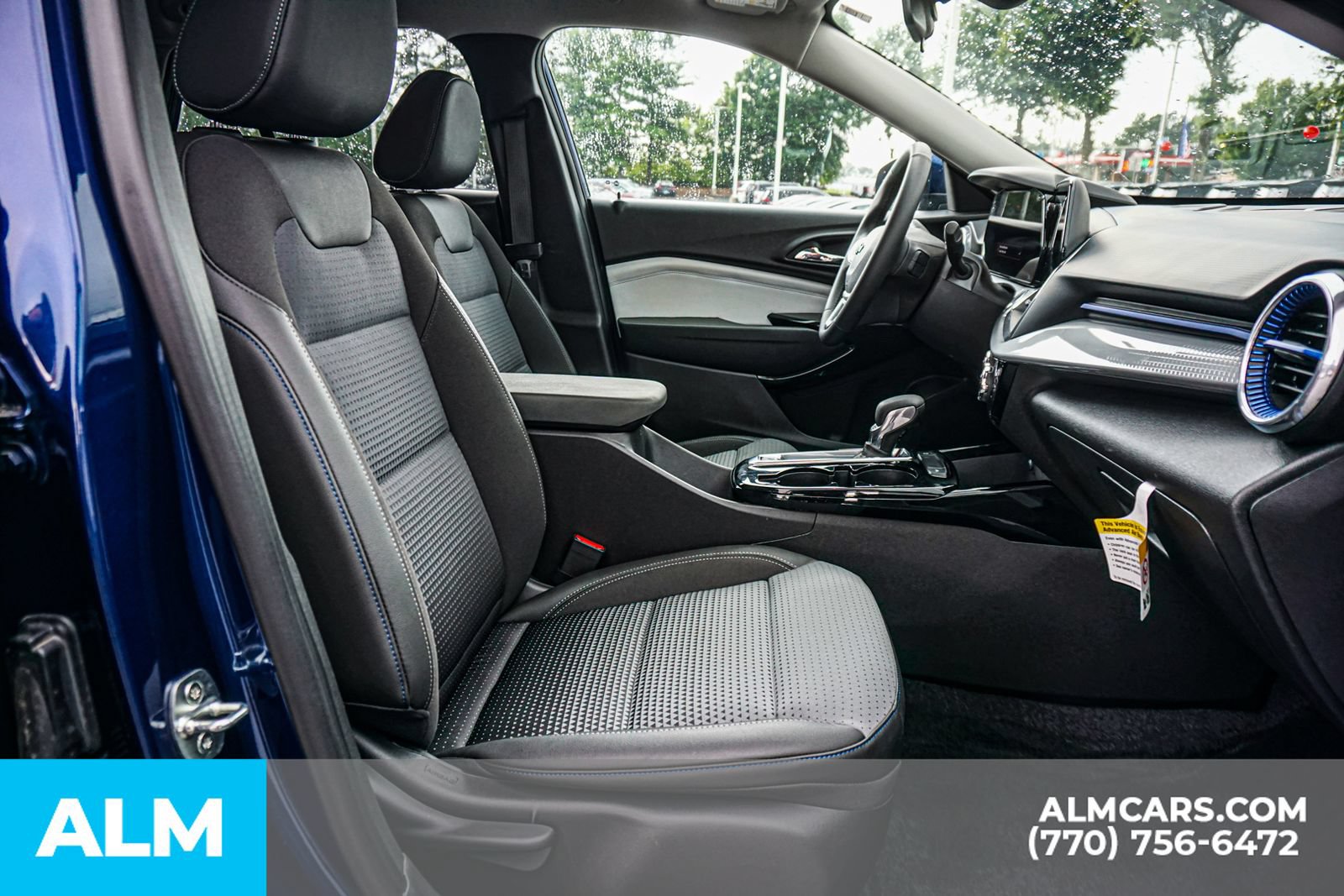 Used 2024 Chevrolet Trax LT w/ LT Convenience Package FWD image 23