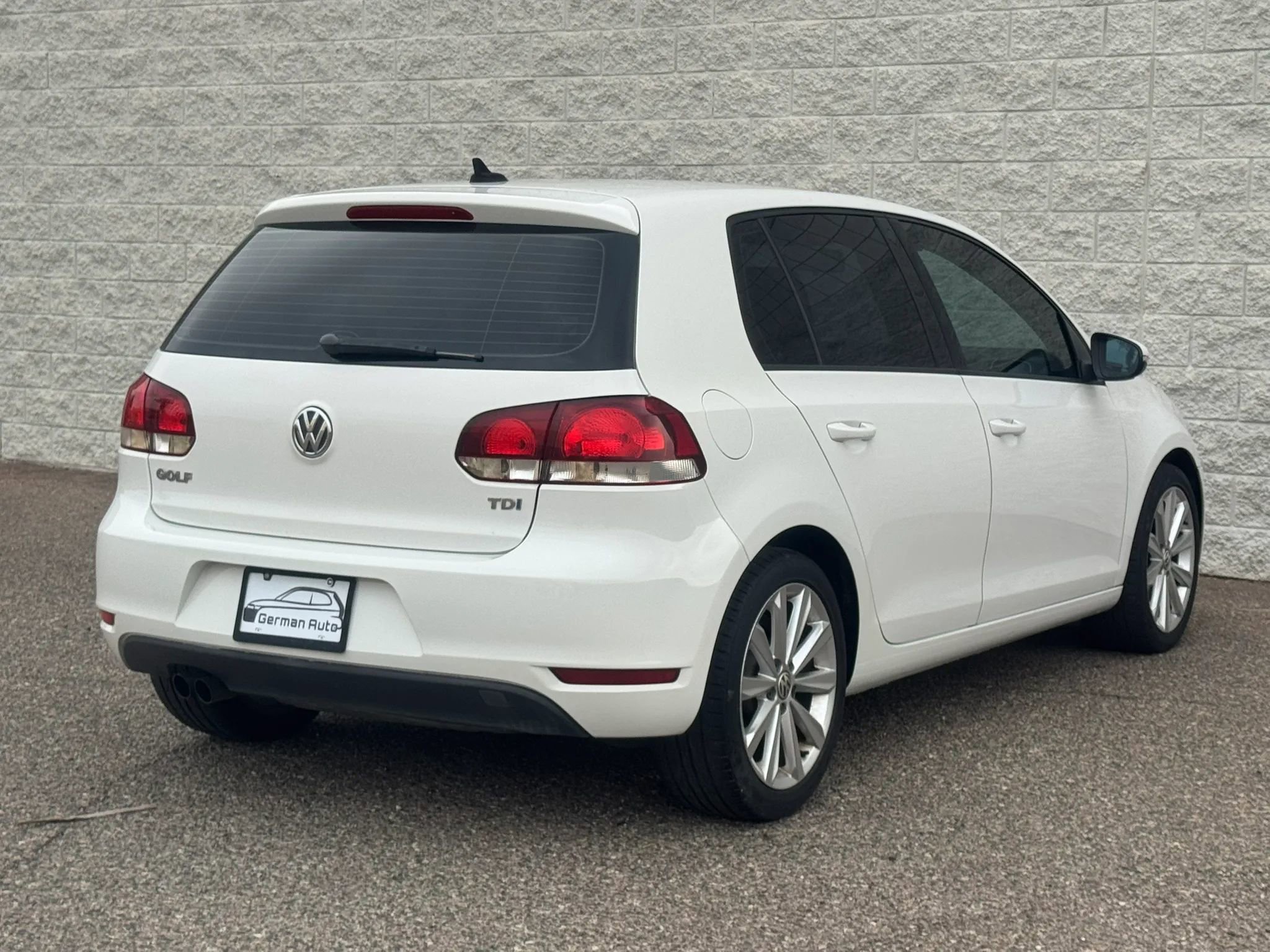 Used 2014 Volkswagen Golf TDI FWD image 6