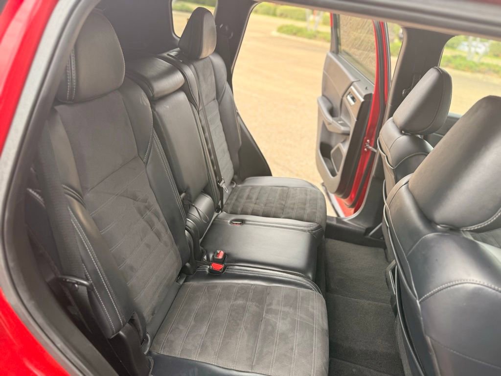 Used 2024 Mitsubishi Outlander SE image 15