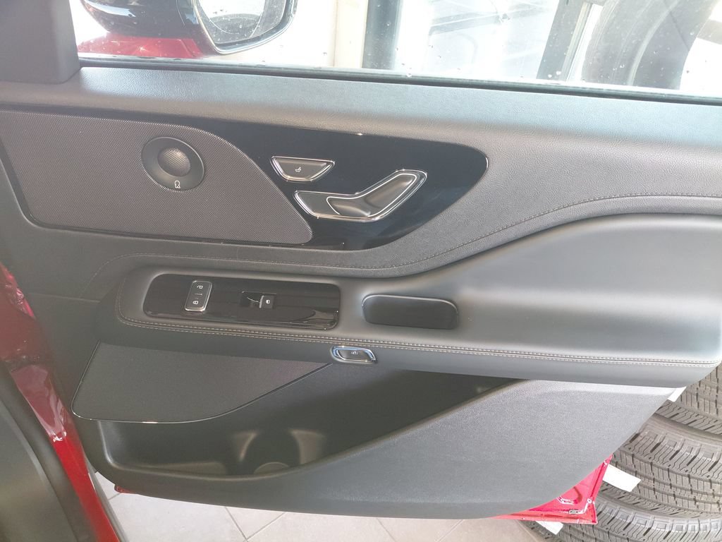 New 2026 Lincoln Aviator AWD image 57