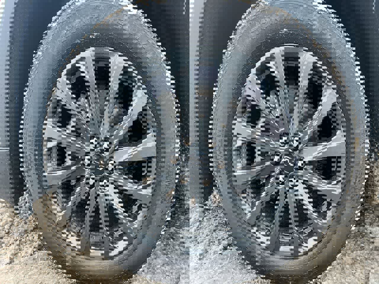 Used 2023 Chevrolet Traverse RS image 10