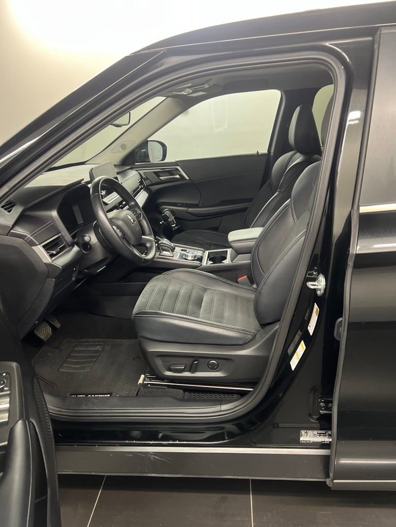 Used 2024 Mitsubishi Outlander SE AWD/4WD image 21
