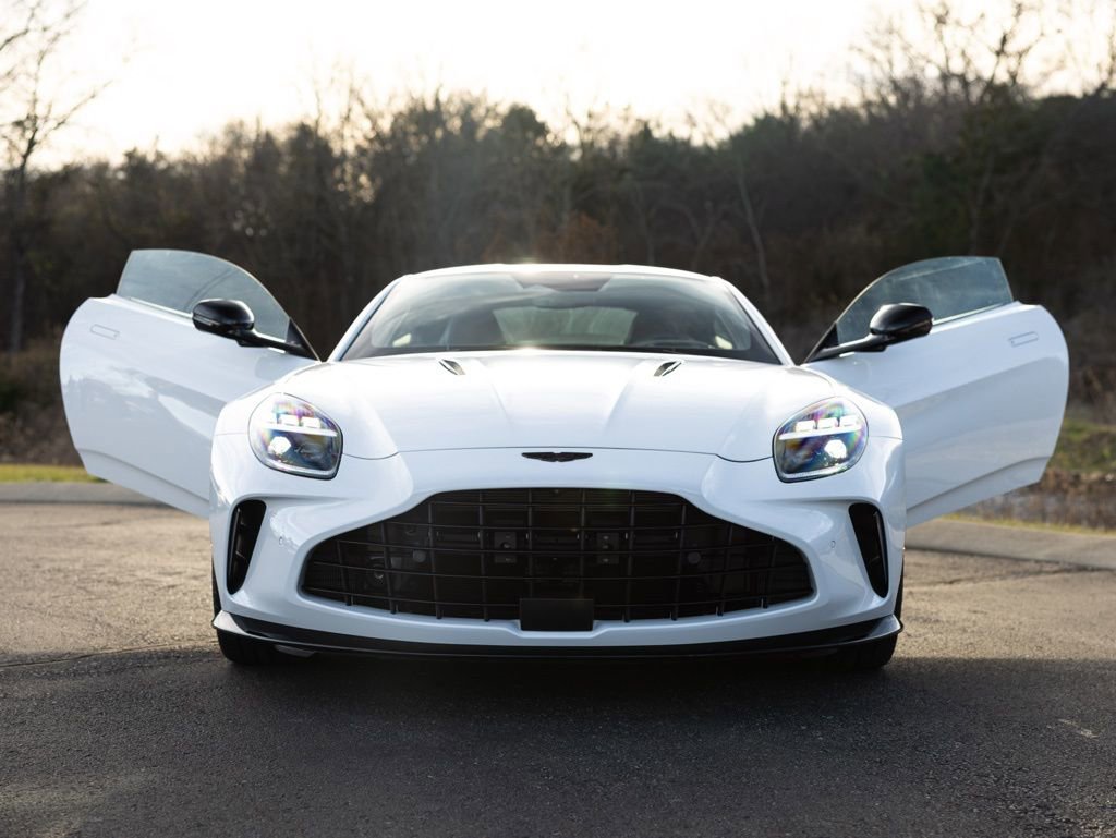 New 2026 Aston Martin V8 Vantage S image 13