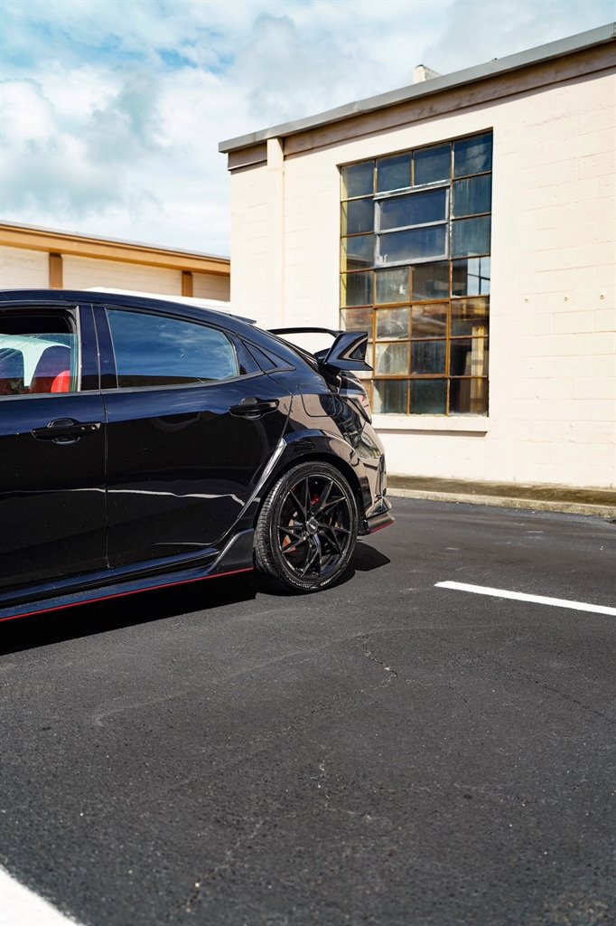 Used 2017 Honda Civic Type R image 24