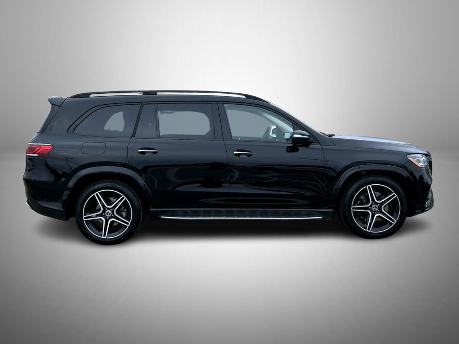 Used 2022 Mercedes-Benz GLS 580 4MATIC image 4