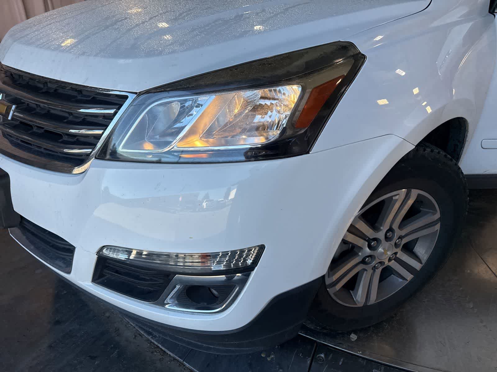 Used 2017 Chevrolet Traverse LT image 7
