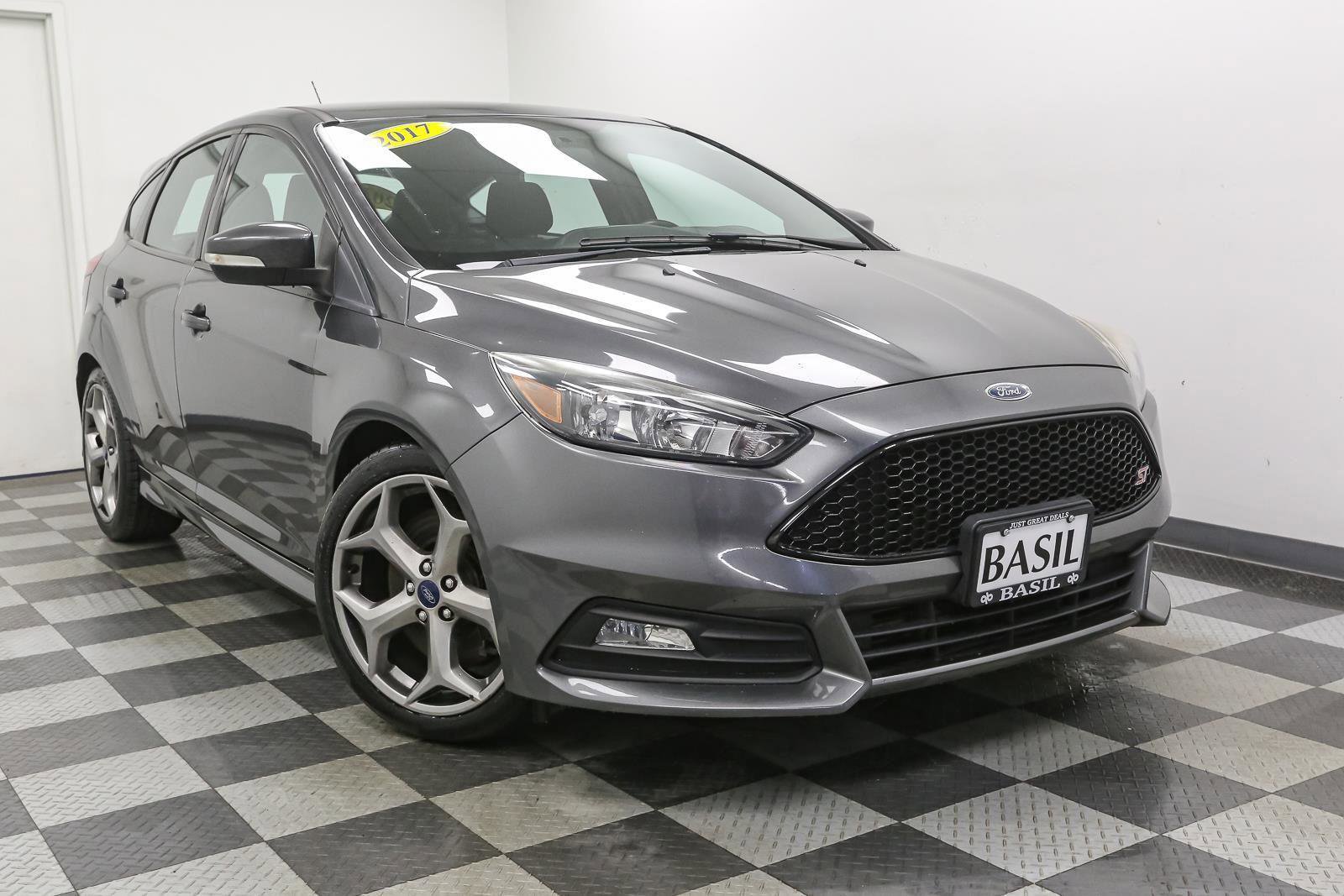 Used 2017 Ford Focus ST FWD image 2
